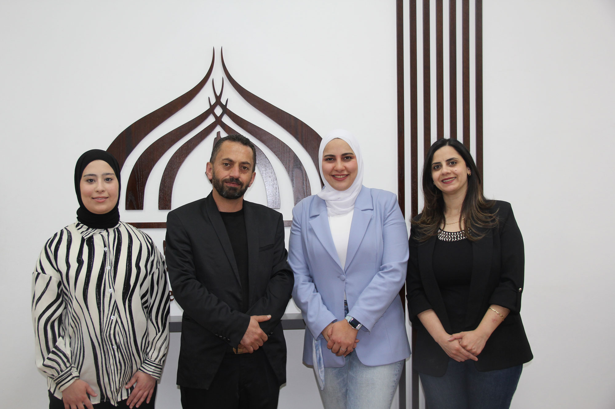 جامعة فلسطين الأهلية تحصد المركز الأول والثالث في مسابقة البحث الأكاديمي للطلبة، والمركز الثامن في مسابقة القصة القصيرة، ضمن المسابقات التي نظّمتها وزارة التعليم العالي والبحث العلمي بالشراكة مع عمادات شؤون الطلبة في الجامعات الفلسطينية. جامعة فلسطين الأهلية تحصد المركز الأول والثالث في مسابقة البحث الأكاديمي للطلبة، والمركز الثامن في مسابقة القصة القصيرة، ضمن المسابقات التي نظّمتها وزارة التعليم العالي والبحث العلمي بالشراكة مع عمادات شؤون الطلبة في الجامعات الفلسطينية.