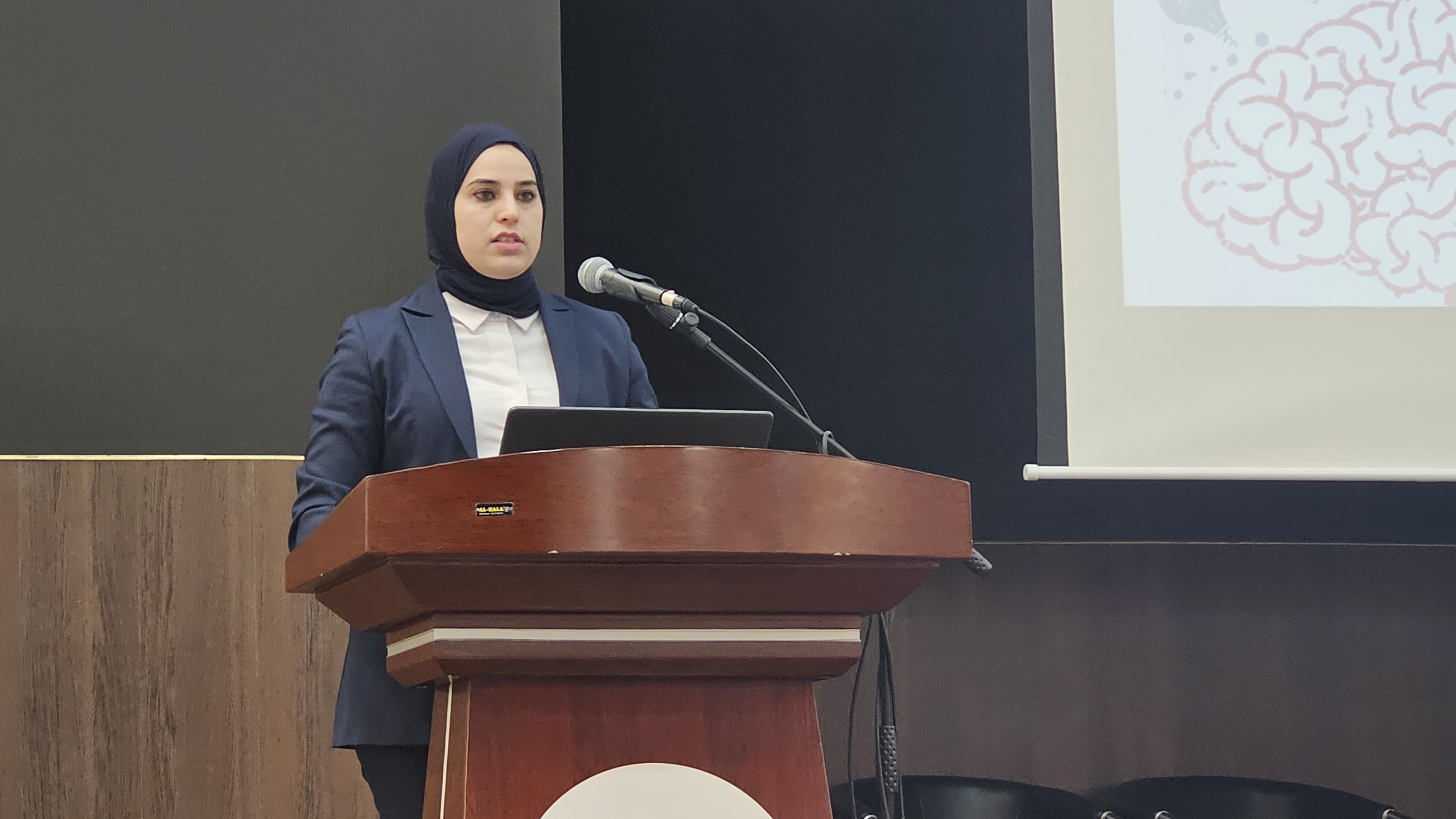محاضرة توعوية في جامعة فلسطين الأهلية حول “الذكاء المالي في حياتنا” محاضرة توعوية في جامعة فلسطين الأهلية حول “الذكاء المالي في حياتنا”